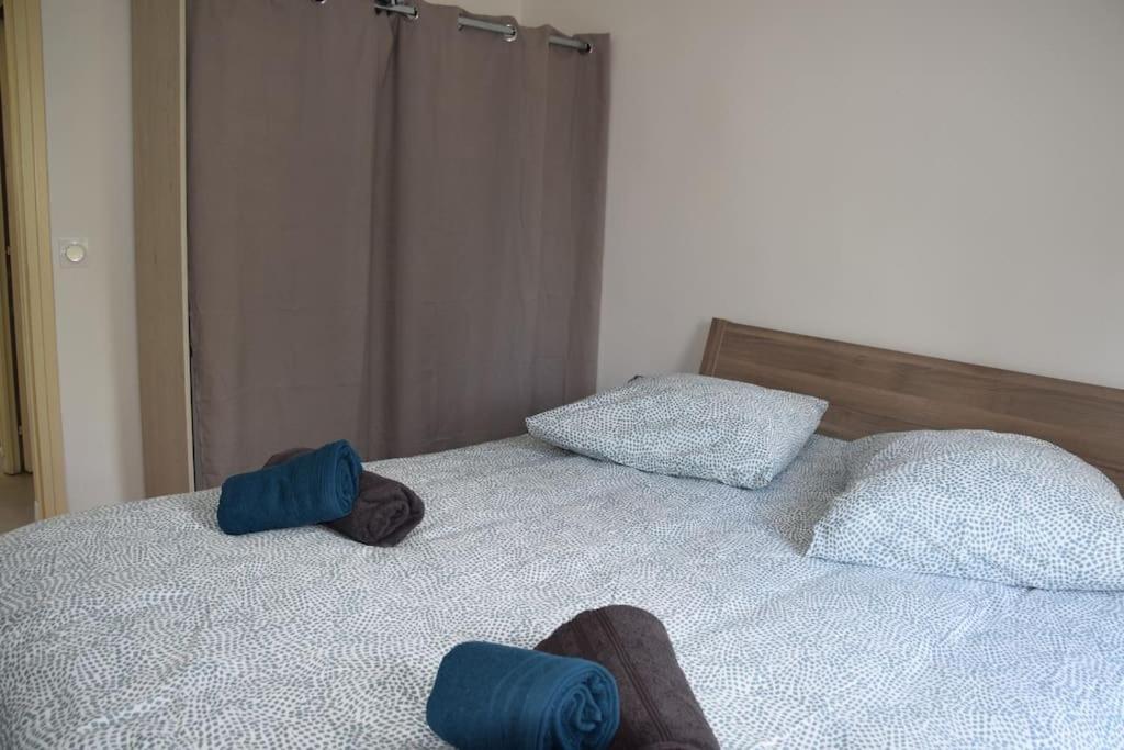 Elegant T2 A Bron, Tramway A 2Min, Box Parking, 4Personnes Apartment Exterior photo