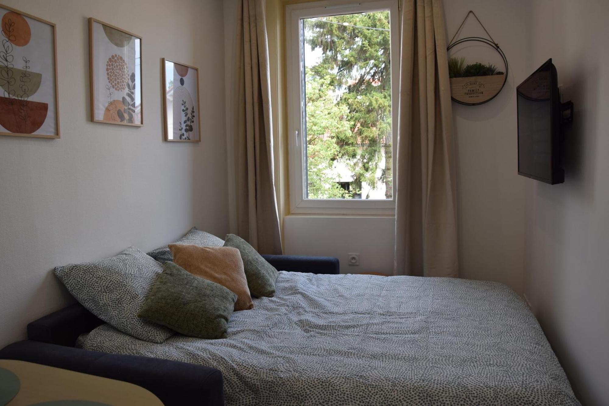 Elegant T2 A Bron, Tramway A 2Min, Box Parking, 4Personnes Apartment Exterior photo