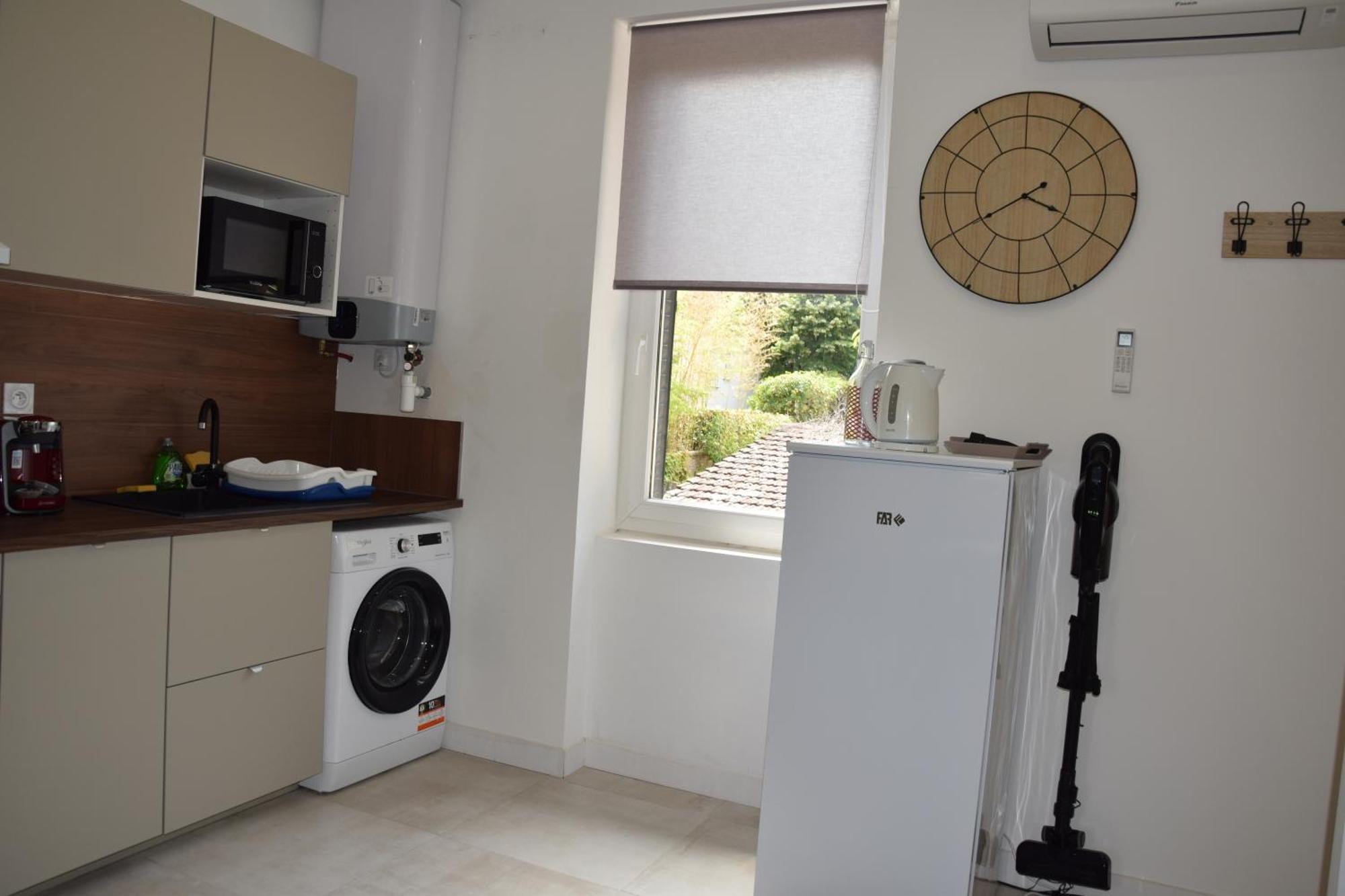 Elegant T2 A Bron, Tramway A 2Min, Box Parking, 4Personnes Apartment Exterior photo